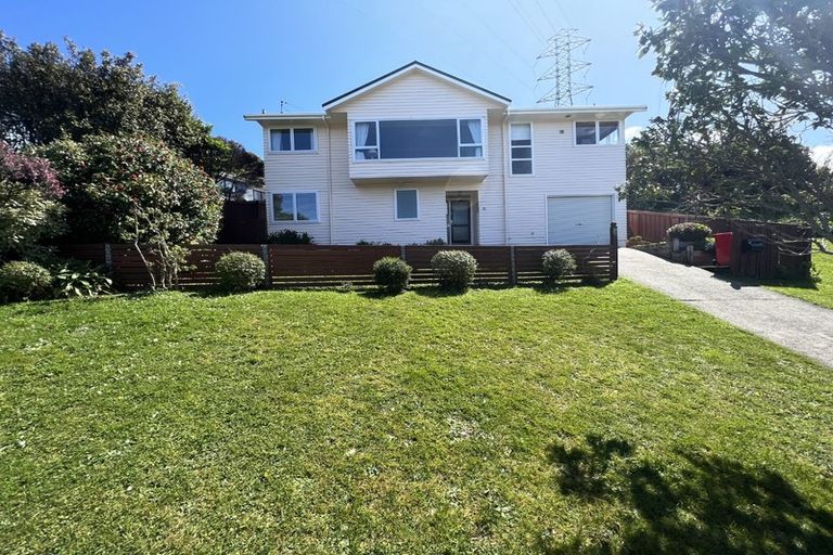 Photo of property in 12 Admiralty Street, Crofton Downs, Wellington, 6035