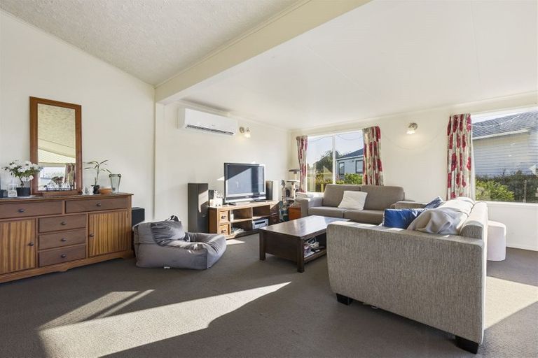 Photo of property in 37 Minaret Drive, Bucklands Beach, Auckland, 2014