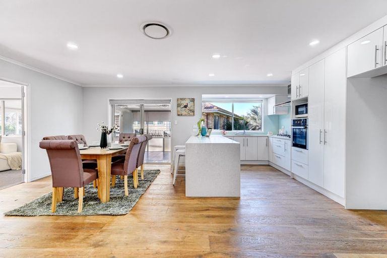 Photo of property in 2 Edendale Road, Somerville, Auckland, 2014
