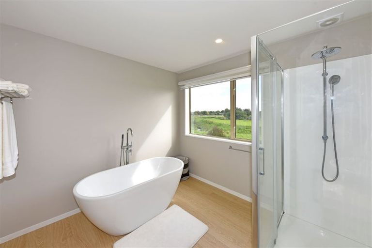 Photo of property in 18 Kahukura Road, Broomfield, Christchurch, 8042