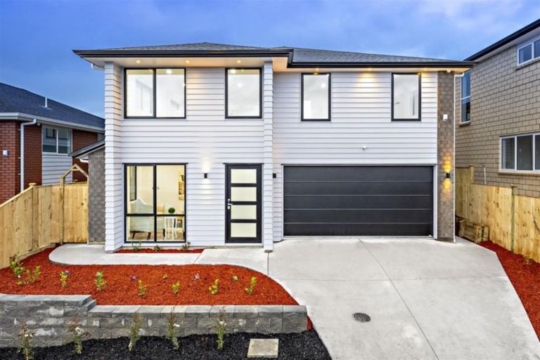 Photo of property in 42 Hangahai Road, Flat Bush, Auckland, 2019
