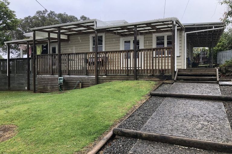 Photo of property in 12 Meldrum Street, Te Kamo, Whangarei, 0112