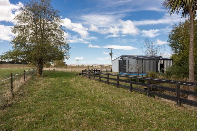 Photo of property in 77 Maunga Road, Dannevirke, 4976