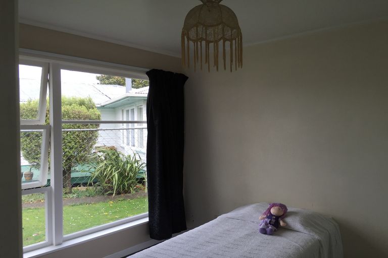 Photo of property in 32 Te Kanawa Crescent, Henderson, Auckland, 0610