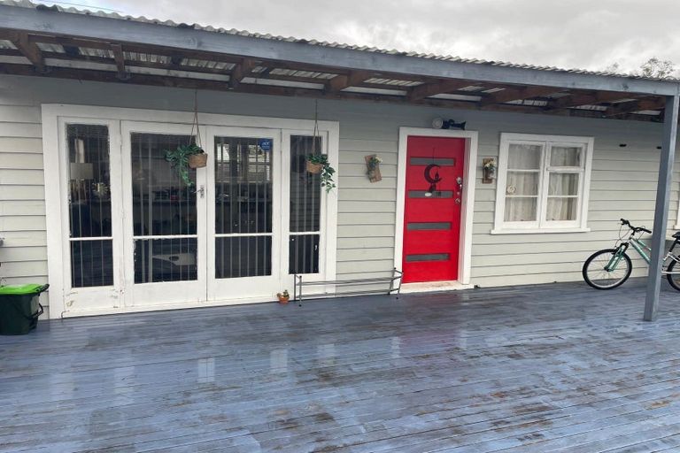 Photo of property in 2/18 Tahi Terrace, Glen Eden, Auckland, 0602