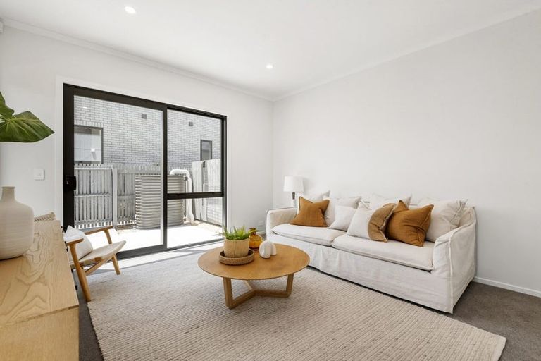 Photo of property in 4/17 Samuel Marsden Place, Whenuapai, 0618