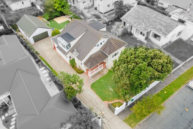 Photo of property in 15 Nile Street, Waterloo, Lower Hutt, 5011