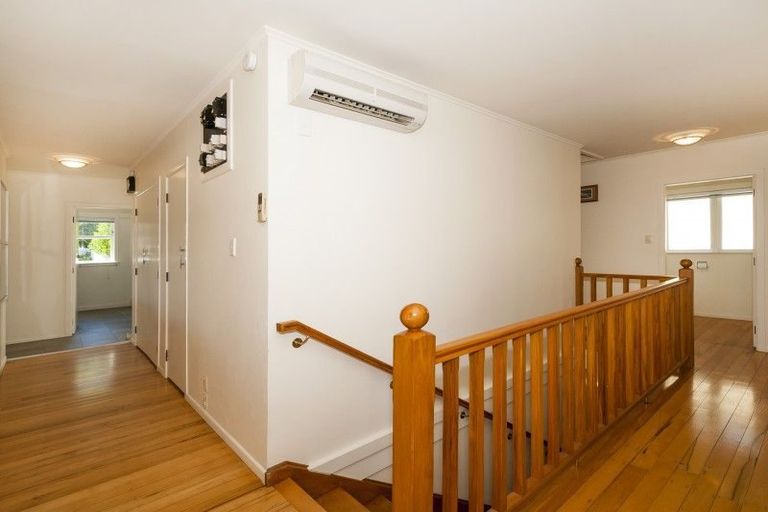 Photo of property in 2 Volkner Grove, Waterloo, Lower Hutt, 5011