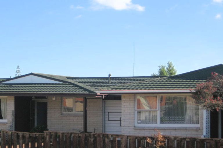 Photo of property in 2/20 Cambourne Road, Papatoetoe, Auckland, 2025