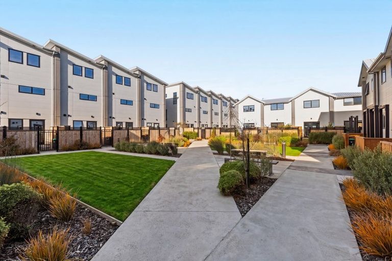Photo of property in 12/231 Marine Parade, New Brighton, Christchurch, 8061
