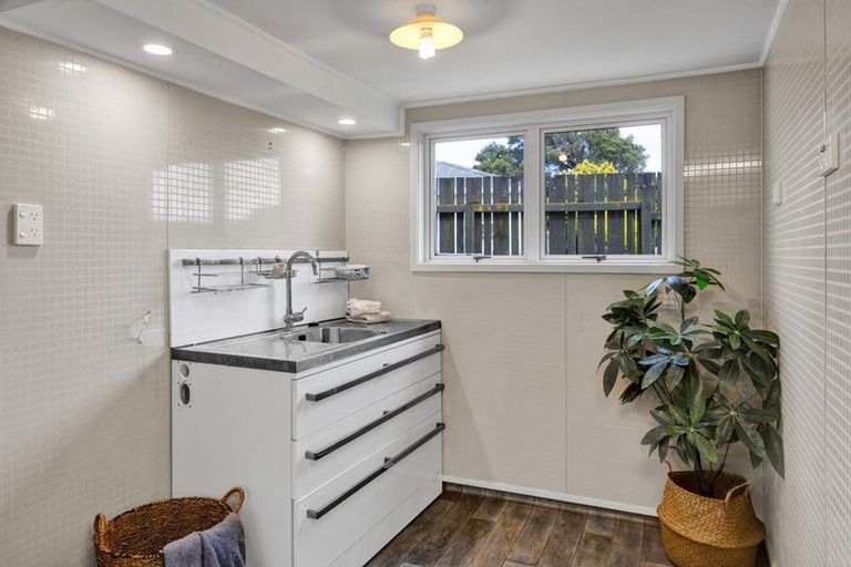 Photo of property in 90 Manawapou Road, Hawera, 4610