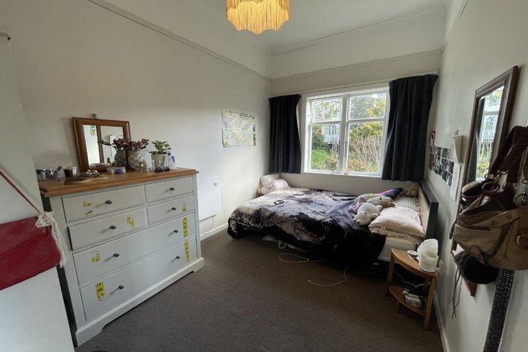 Photo of property in 28 Maarama Crescent, Aro Valley, Wellington, 6021