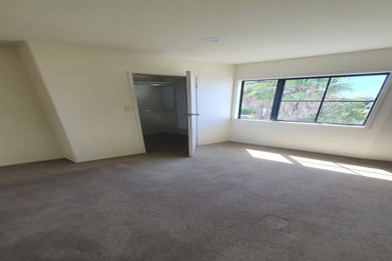 Photo of property in 21/69 Target Road, Totara Vale, Auckland, 0629