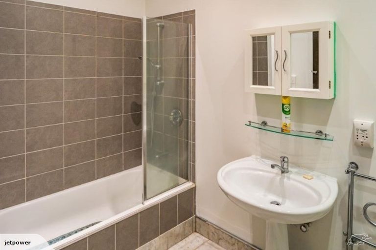 Photo of property in 219u2 The Terrace, Wellington Central, Wellington, 6011