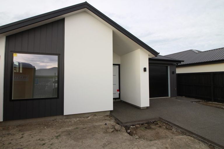 Photo of property in 12 Hiller Green Street, Halswell, Christchurch, 8025