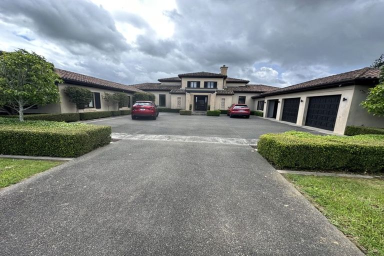 Photo of property in 35 Hayfield Way, Karaka, Papakura, 2113