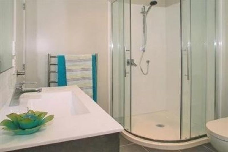 Photo of property in 9d2 Comber Place, Johnsonville, Wellington, 6037