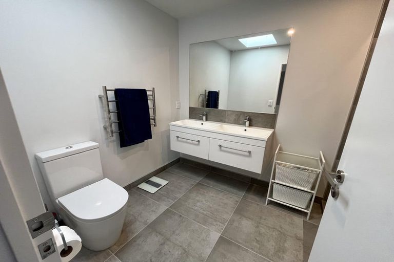 Photo of property in 10 Memorial Park Lane, Hobsonville, Auckland, 0618