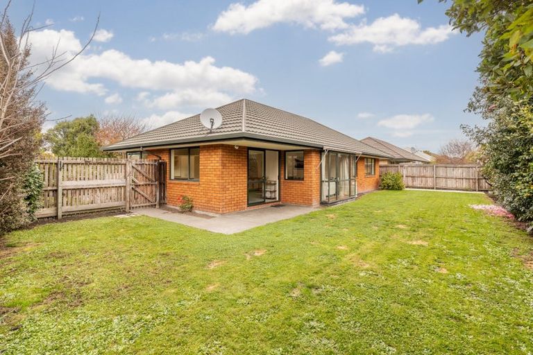 Photo of property in 23a Farquhars Road, Redwood, Christchurch, 8051