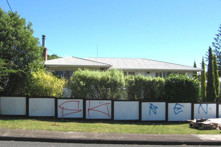 Photo of property in 22 Cobham Crescent, Kelston, Auckland, 0602
