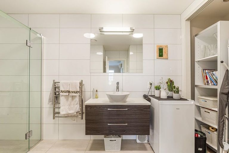 Photo of property in 96 Panorama Heights, Orewa, 0931