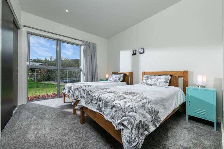 Photo of property in 10 Bevan Place, Wanaka, 9305