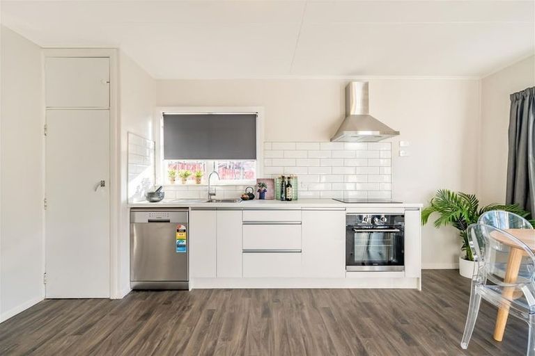 Photo of property in 6 Russell Road, Wainuiomata, Lower Hutt, 5014