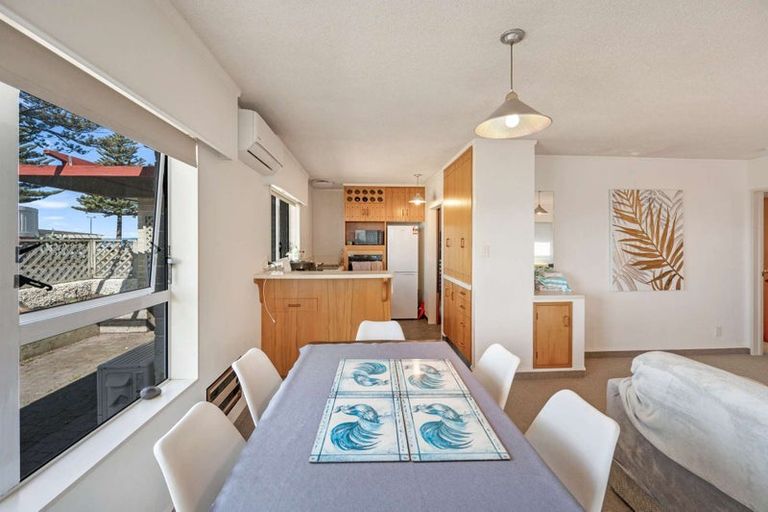 Photo of property in 477 Marine Parade, Napier South, Napier, 4110