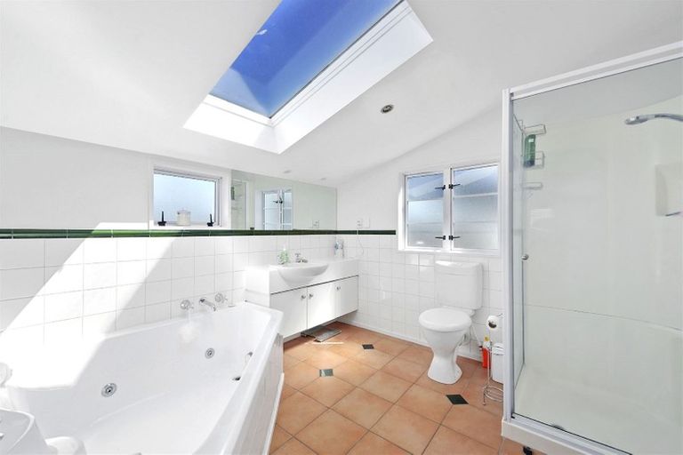 Photo of property in 139 Wilsons Road, Saint Martins, Christchurch, 8022