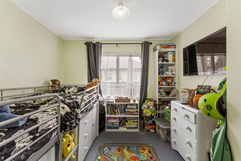 Photo of property in 19 Hill Grove, Naenae, Lower Hutt, 5011