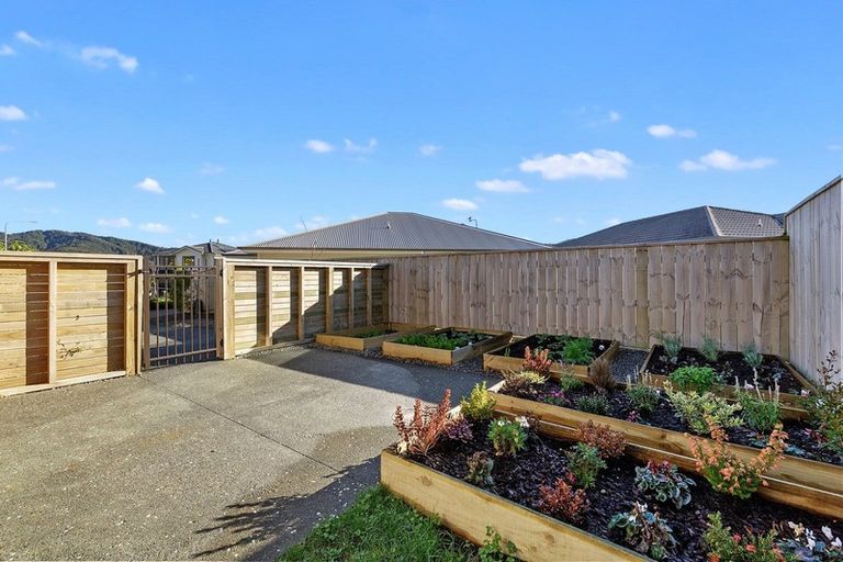 Photo of property in 29 Henrietta Maxwell Grove, Wainuiomata, Lower Hutt, 5014