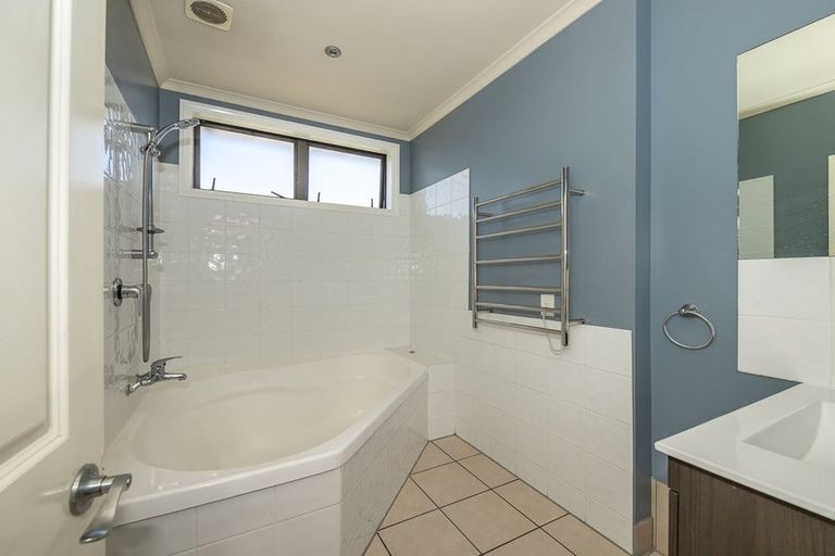 Photo of property in 29 Romilly Street, Westport, 7825