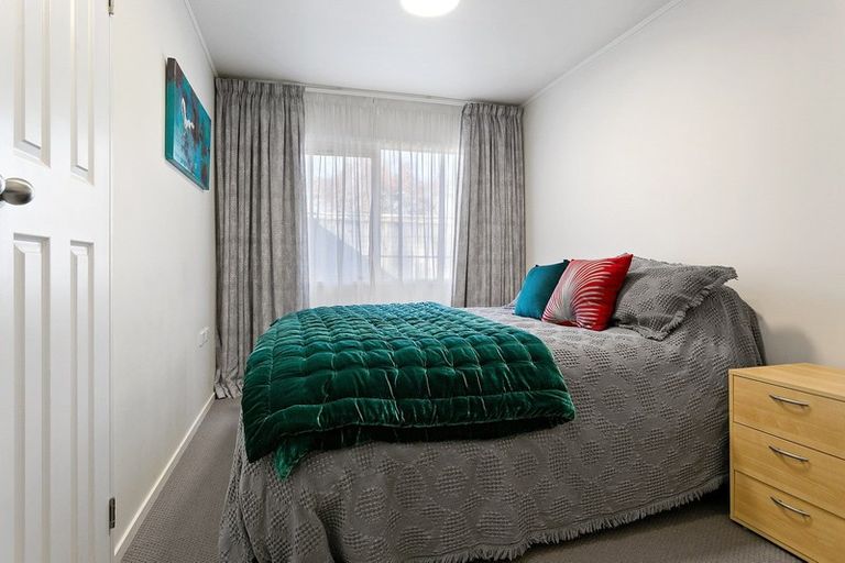 Photo of property in 82 Moore Street, Leamington, Cambridge, 3432