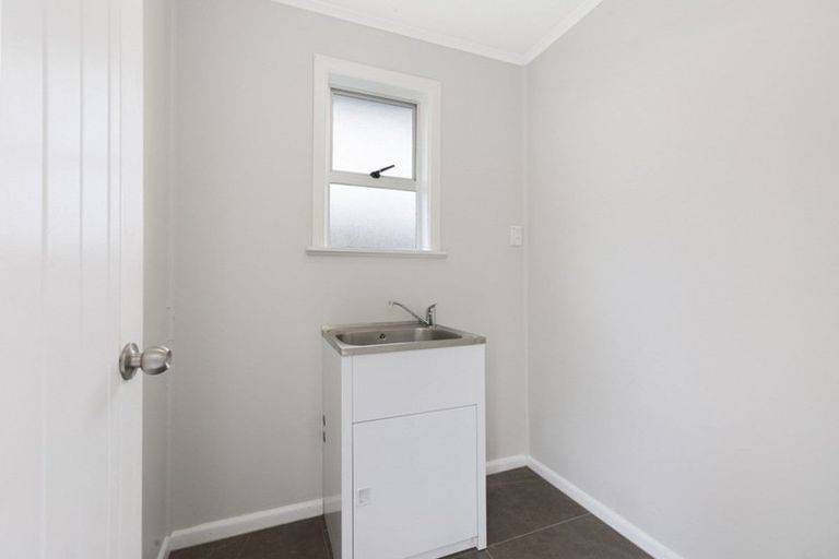 Photo of property in 604b Te Atatu Road, Te Atatu Peninsula, Auckland, 0610