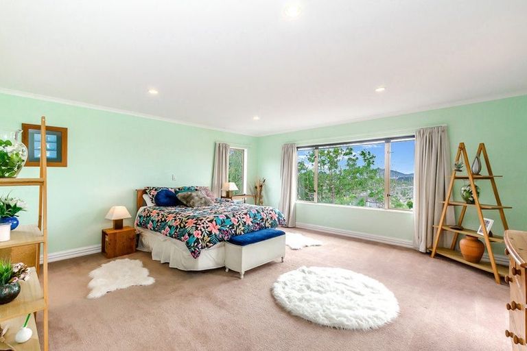 Photo of property in 115 Winara Avenue, Waikanae, 5036
