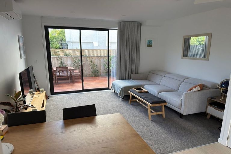 Photo of property in 323 Riverside Drive, Waterloo, Lower Hutt, 5011