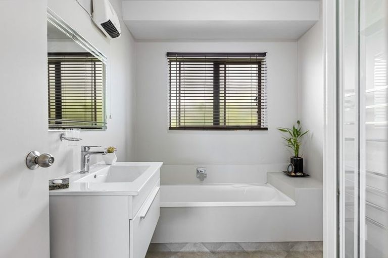 Photo of property in 1/63 Rodney Street, Wellsford, 0900