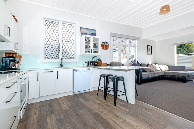 Photo of property in 6 Cook Street, Te Hapara, Gisborne, 4010