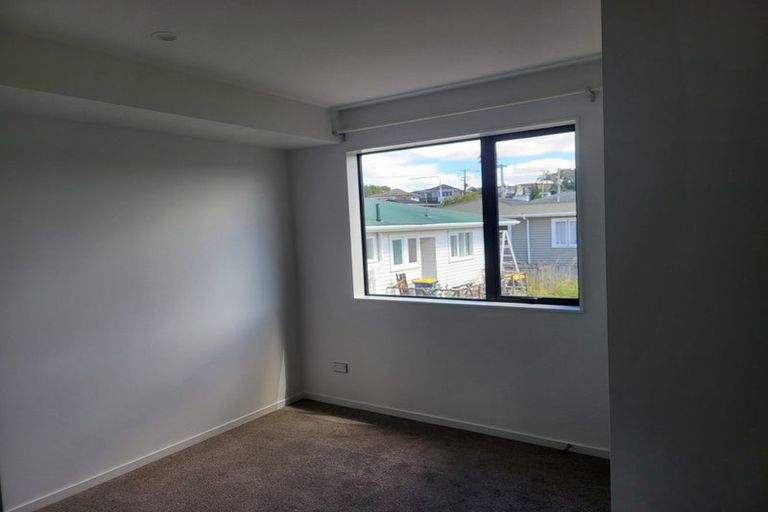 Photo of property in 29 Raleigh Road, Northcote, Auckland, 0627