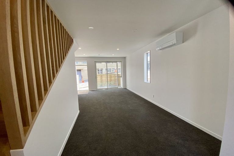 Photo of property in 30u2 Pirie Street, Mount Victoria, Wellington, 6011