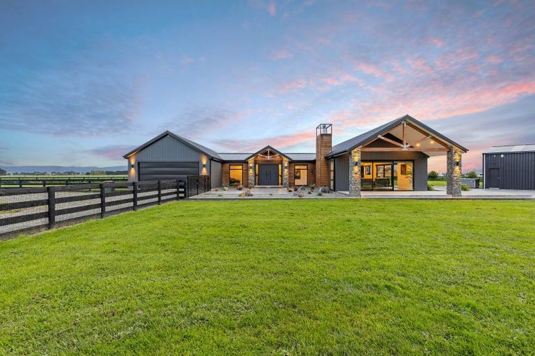 Photo of property in 77 Aranui Road, Kairanga, Palmerston North, 4475