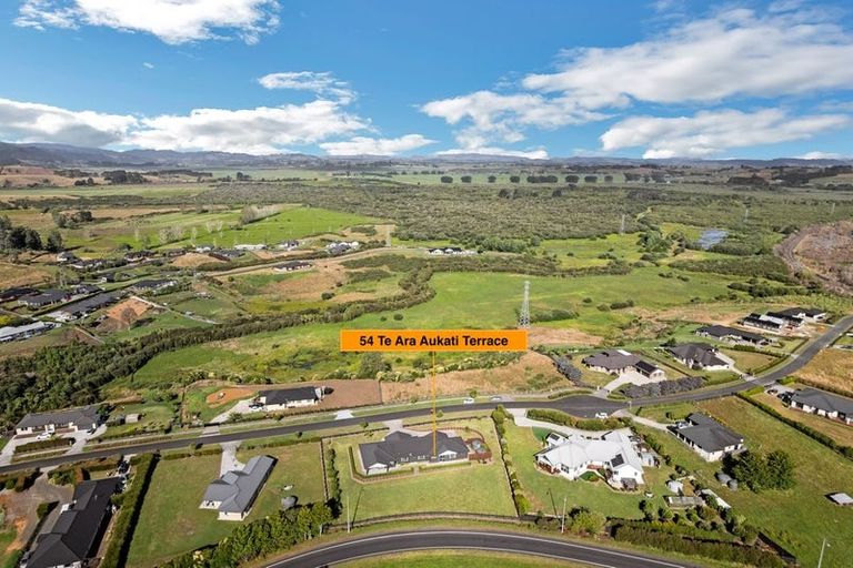 Photo of property in 54 Te Ara Aukati Terrace, Pokeno, 2471