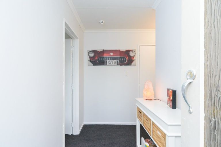 Photo of property in 10 Hillcrest Drive, Kelvin Grove, Palmerston North, 4414
