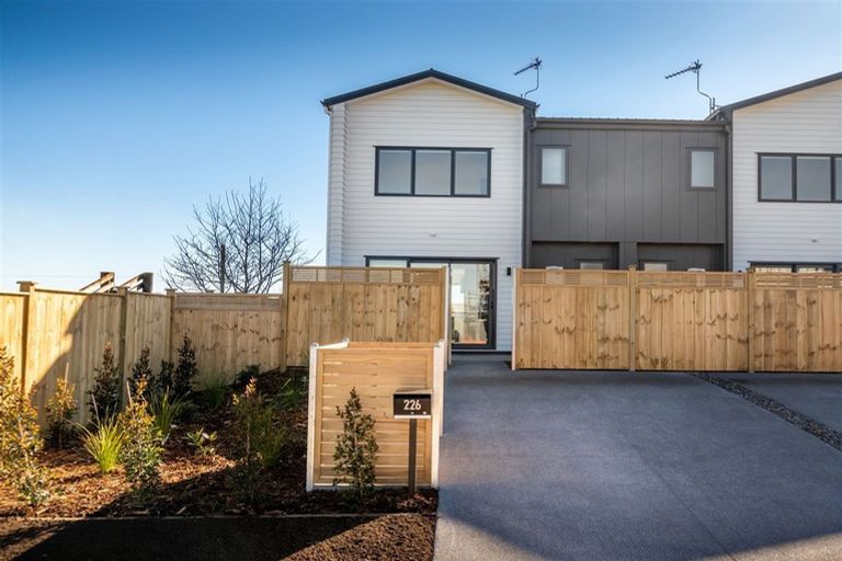 Photo of property in 1d Falabella Lane, Karaka, Papakura, 2113