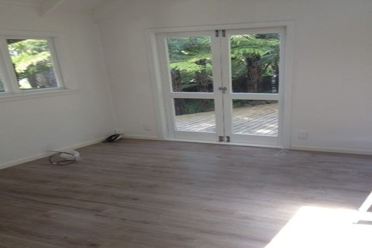 Photo of property in 1/24 Halder Place, Torbay, Auckland, 0632