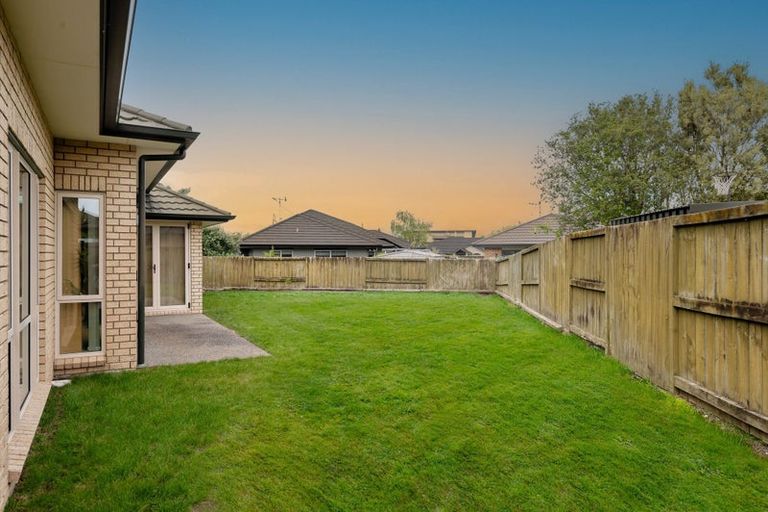 Photo of property in 6 Cleeve Close, Huntington, Hamilton, 3210