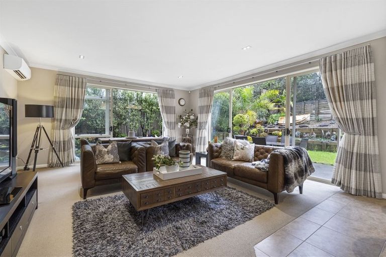 Photo of property in 58 Coachman Drive, Flat Bush, Auckland, 2016