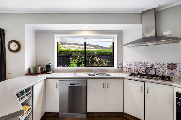 Photo of property in 20 Kingsgate Avenue, Havelock North, 4130
