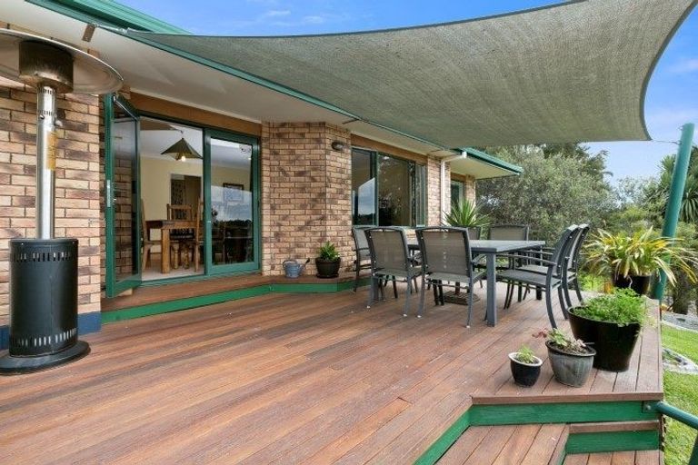 Photo of property in 16 Montana Drive, Pyes Pa, Tauranga, 3112