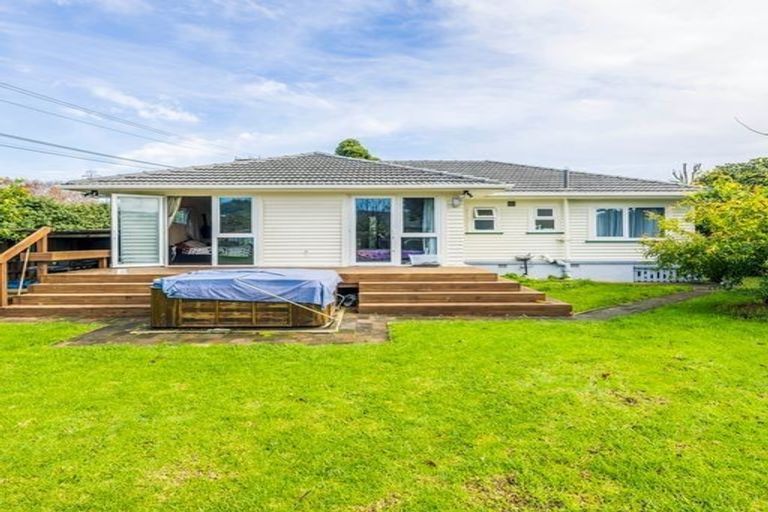 Photo of property in 2 Orakau Road, Mangere East, Auckland, 2024